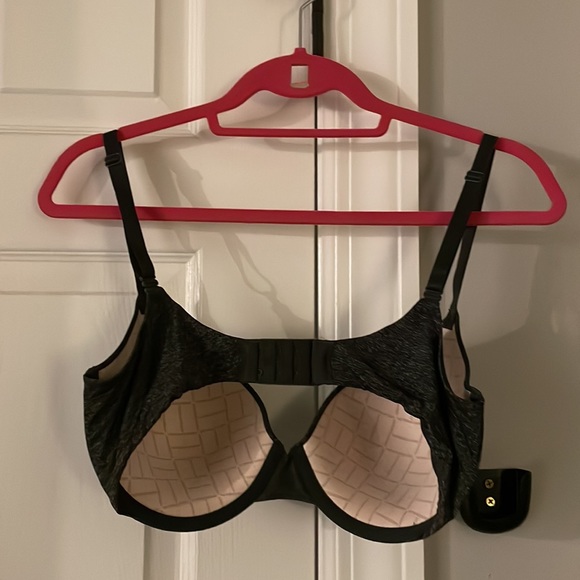 Victorias Secret- Uplift Semi Demi black bra - Picture 2 of 3